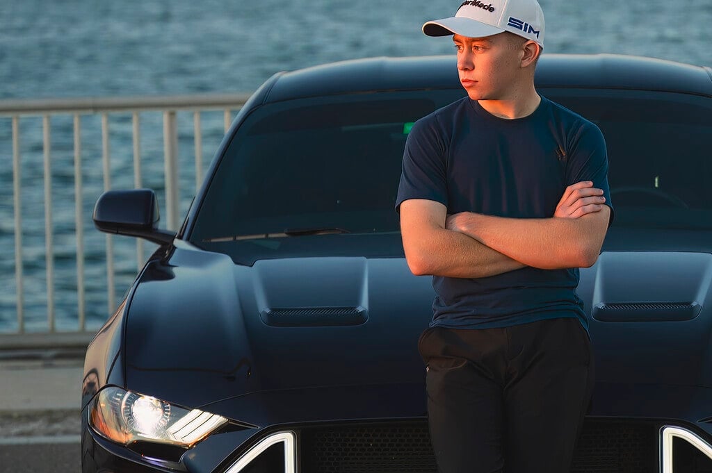 senior picture props: creative ideas for your senior photo session | eric cathell photography